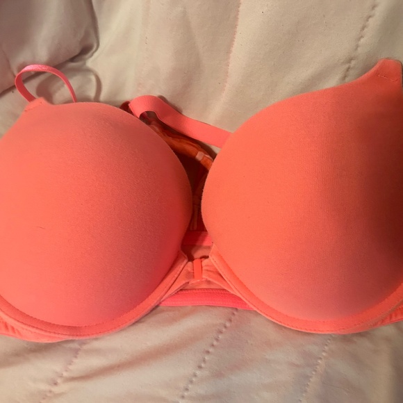 Victoria's Secret 38D Pink Push Up Bra - Picture 1 of 3